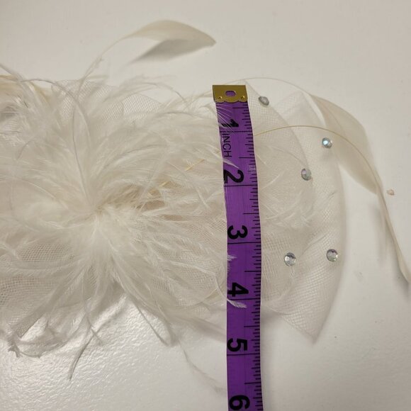 White Bow & Feathers Fascinator Hair Clip Hair Accessory - Picture 12 of 14